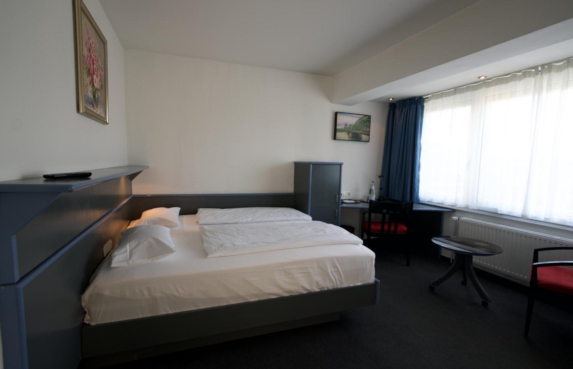Hotel Merian Кёльн Экстерьер фото