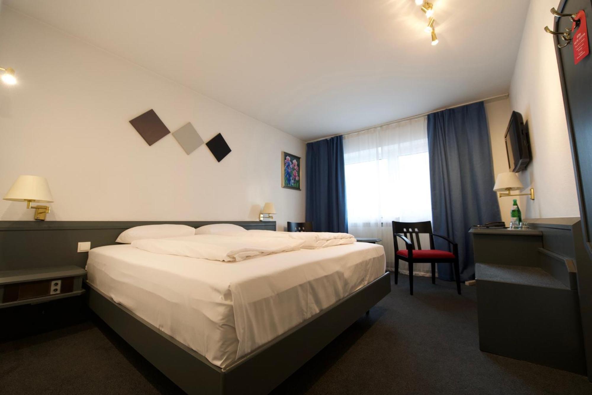 Hotel Merian Кёльн Экстерьер фото